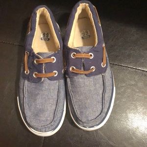 Boys canvas shoes size 13